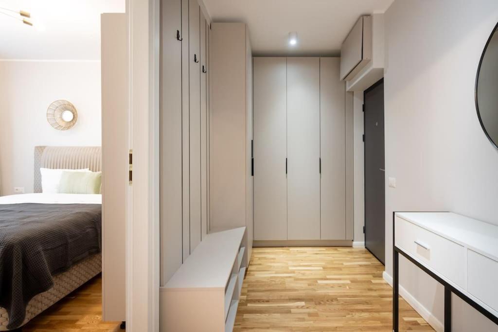Sunny 2Br Flat - Top Location - Stunning Views Bucharest Exterior photo