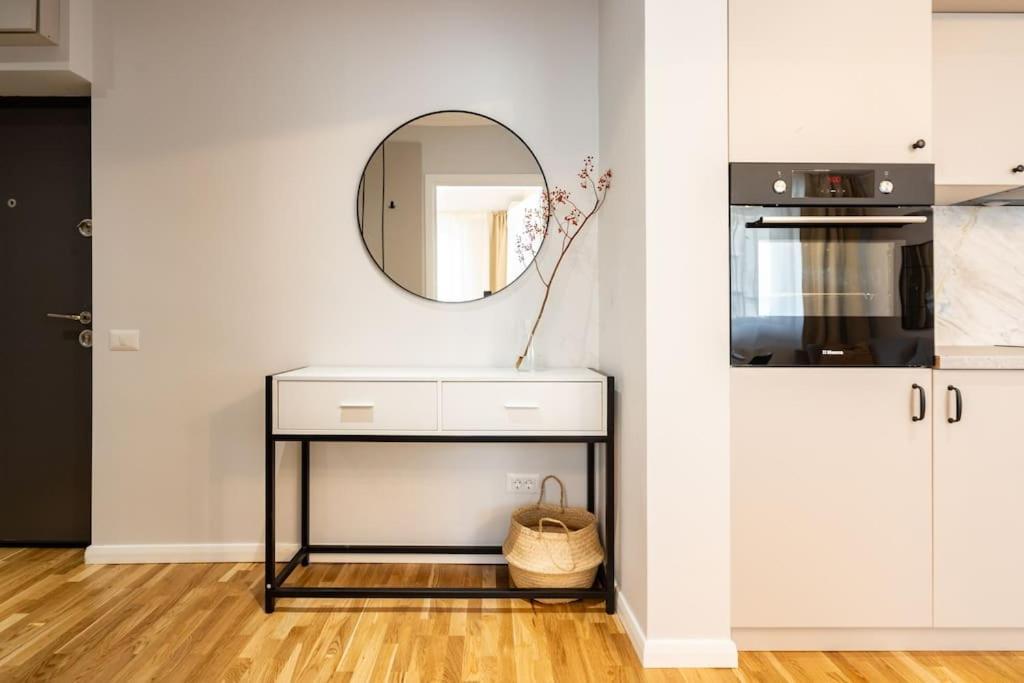 Sunny 2Br Flat - Top Location - Stunning Views Bucharest Exterior photo